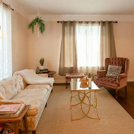 Classic & Cozy Apartments - Parking & Close To Dw Medford Exterior photo