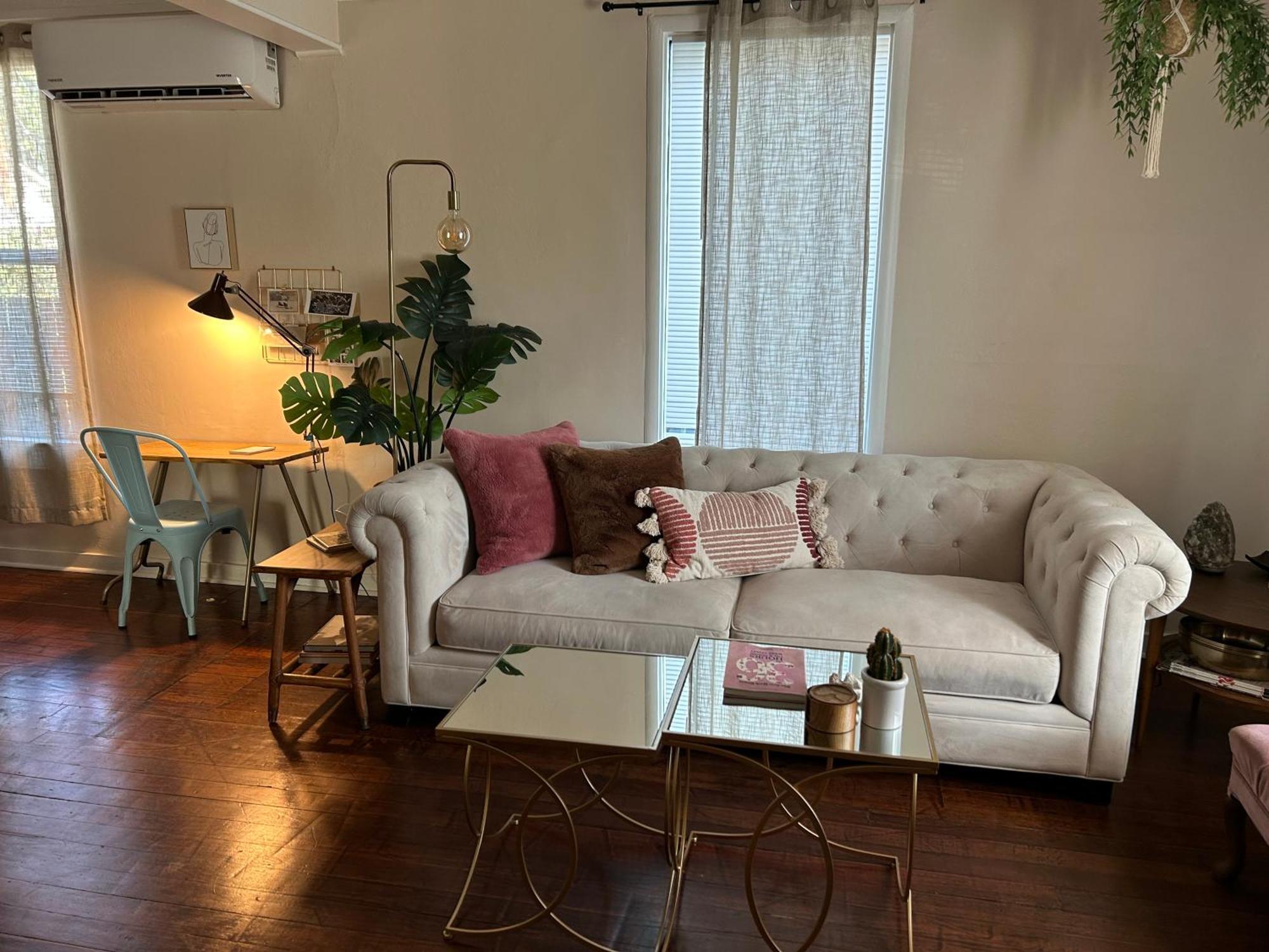 Classic & Cozy - Parking & Close To Dw Medford