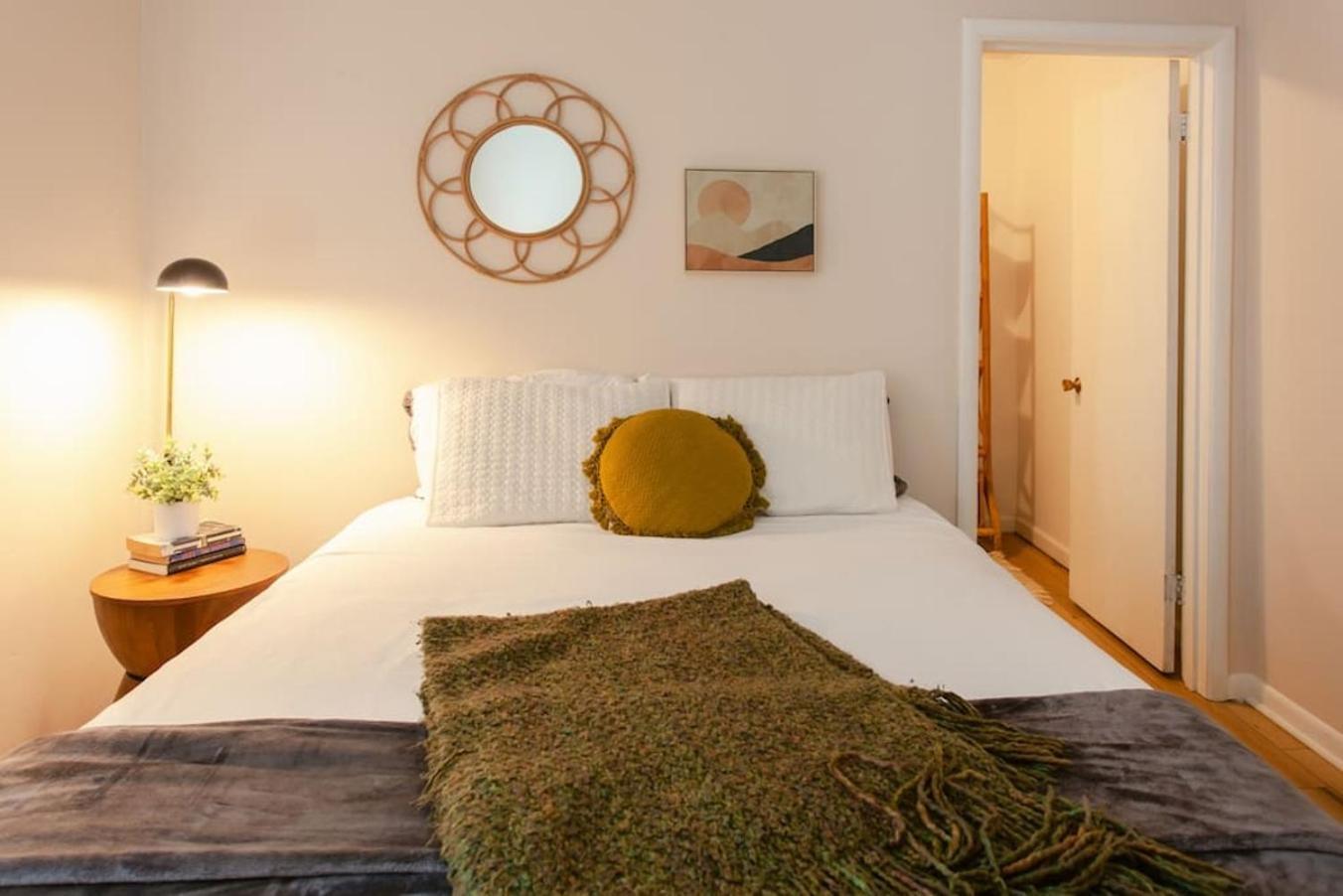 Classic & Cozy - Parking & Close To Dw Appartement *