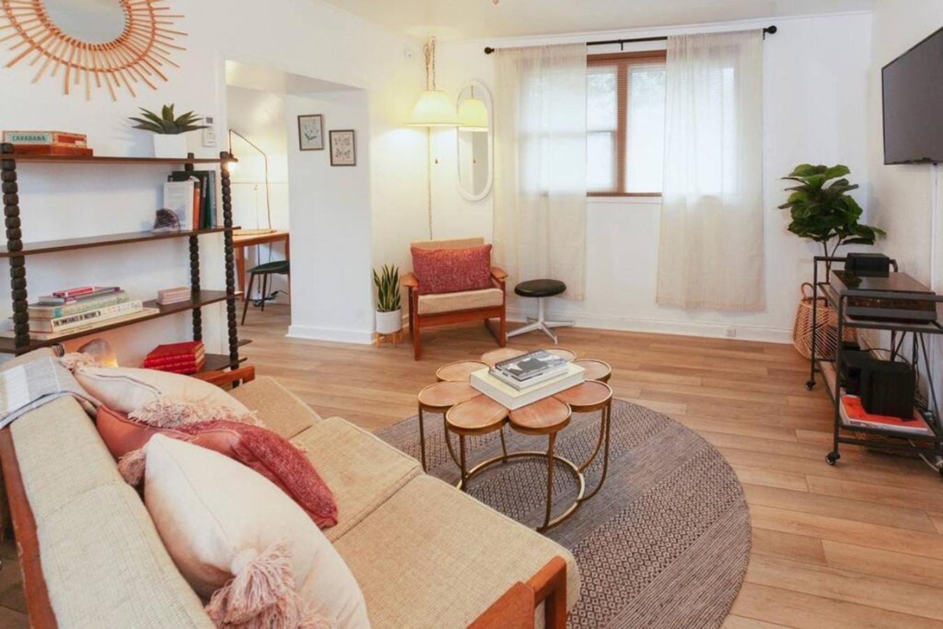 Classic & Cozy - Parking & Close To Dw Medford